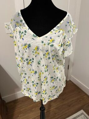 Women’s Lucky Brand Floral Short Sleeved Top Size XL NWT
